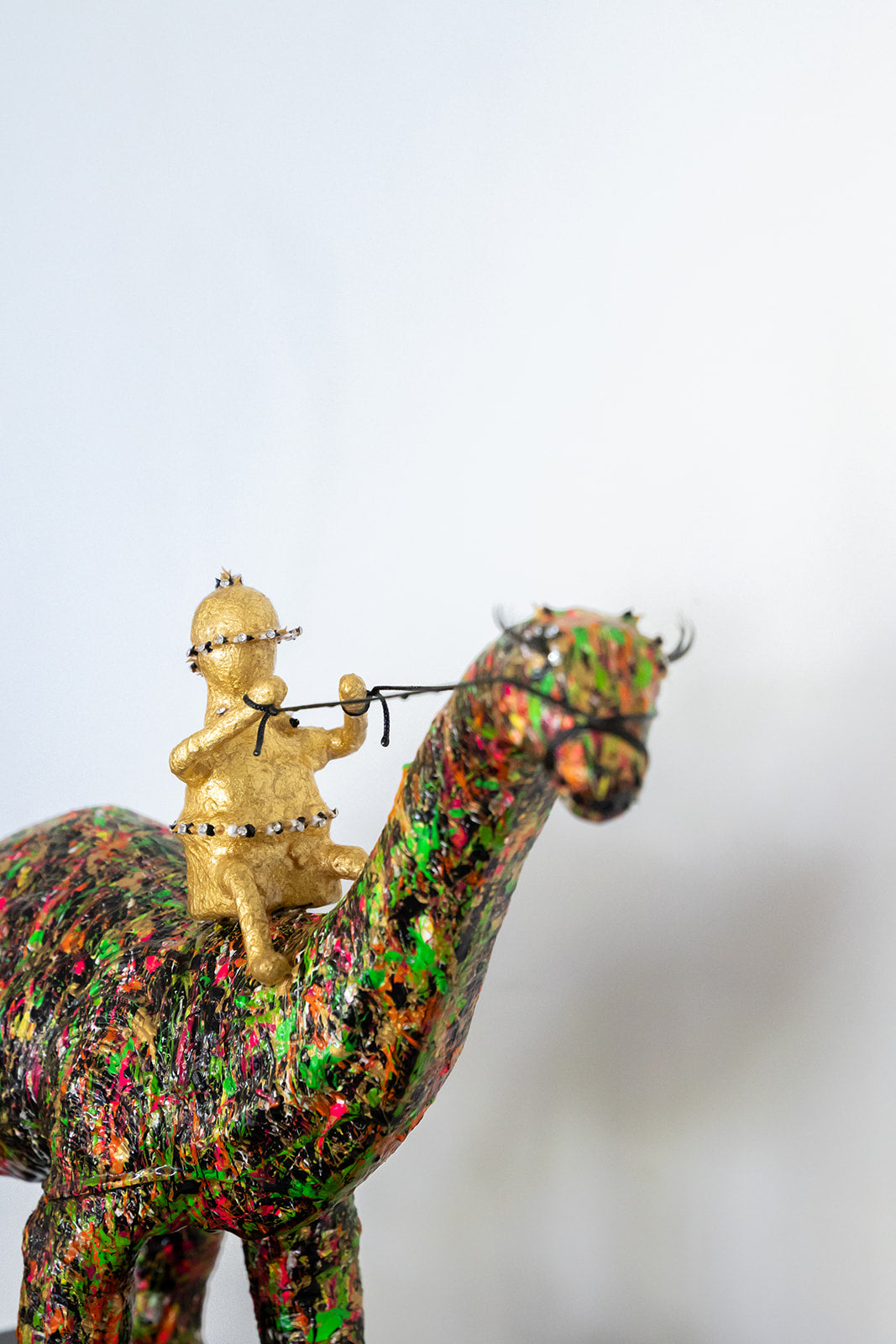 Dino obby 1/1 bladgoud swarovski